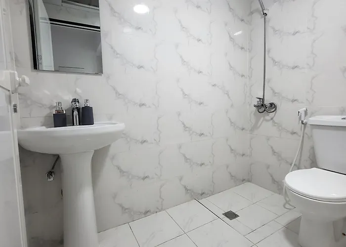 Full Studio Apartment 2905